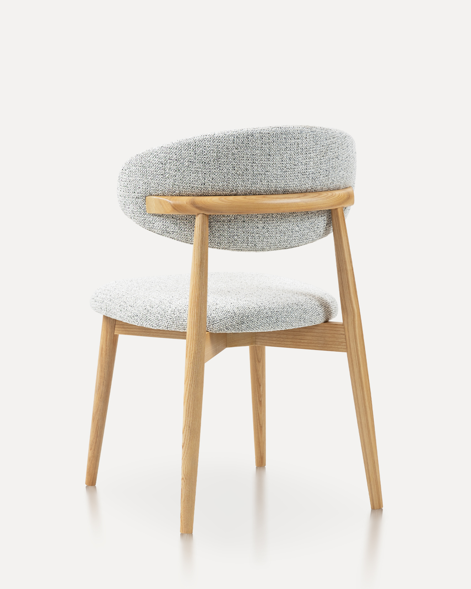 Kursi kayu solid berlapis kain Kursi kayu solid berlapis kain