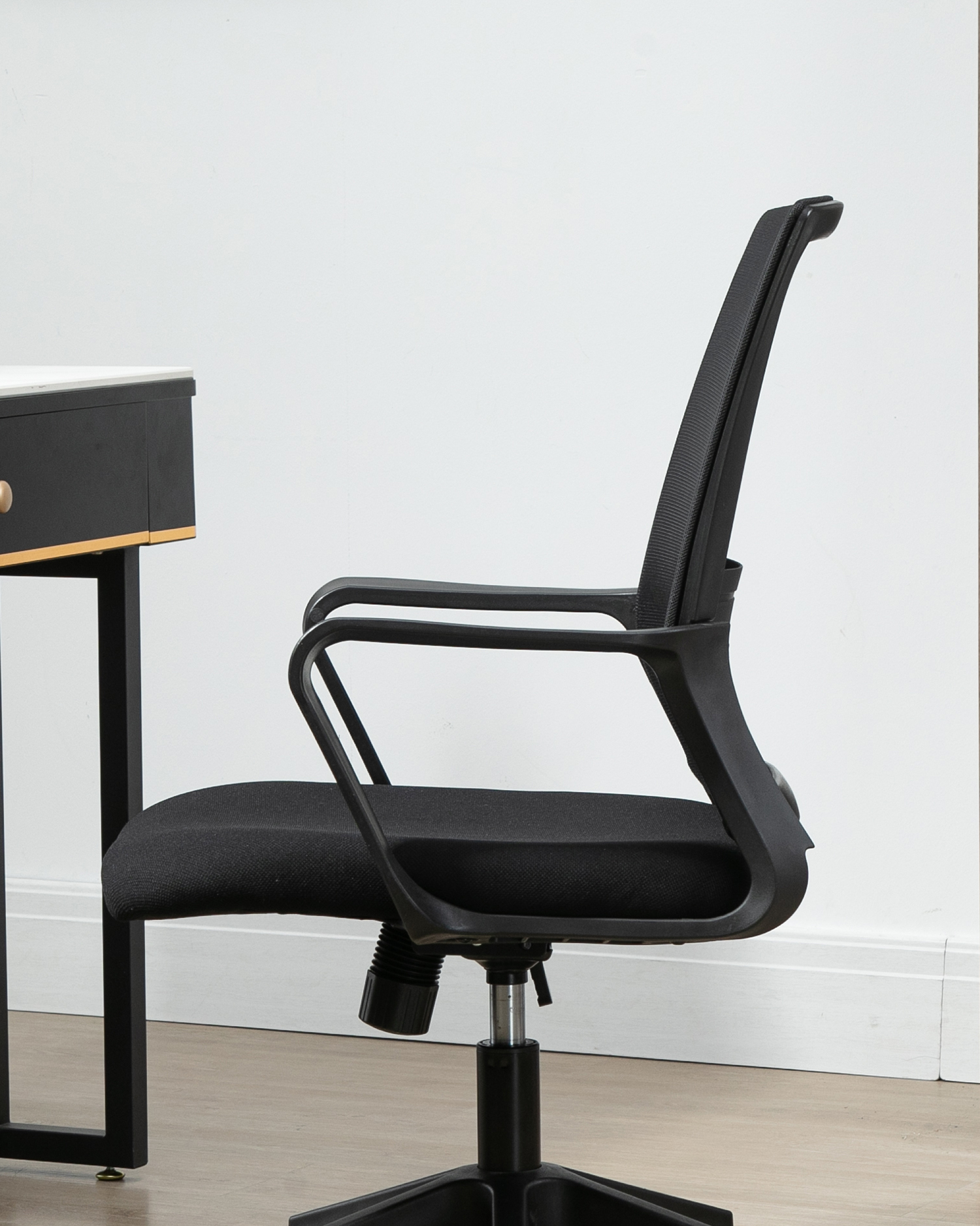 Kursi putar kurva halus Kursi putar kurva halus